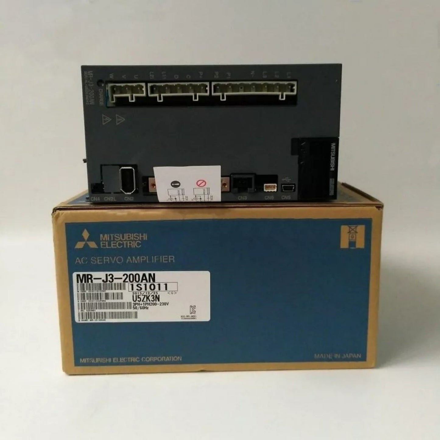 New Mitsubishi MR-J3-200AN Servo Drive MRJ3200AN DHL Expedited Shipping