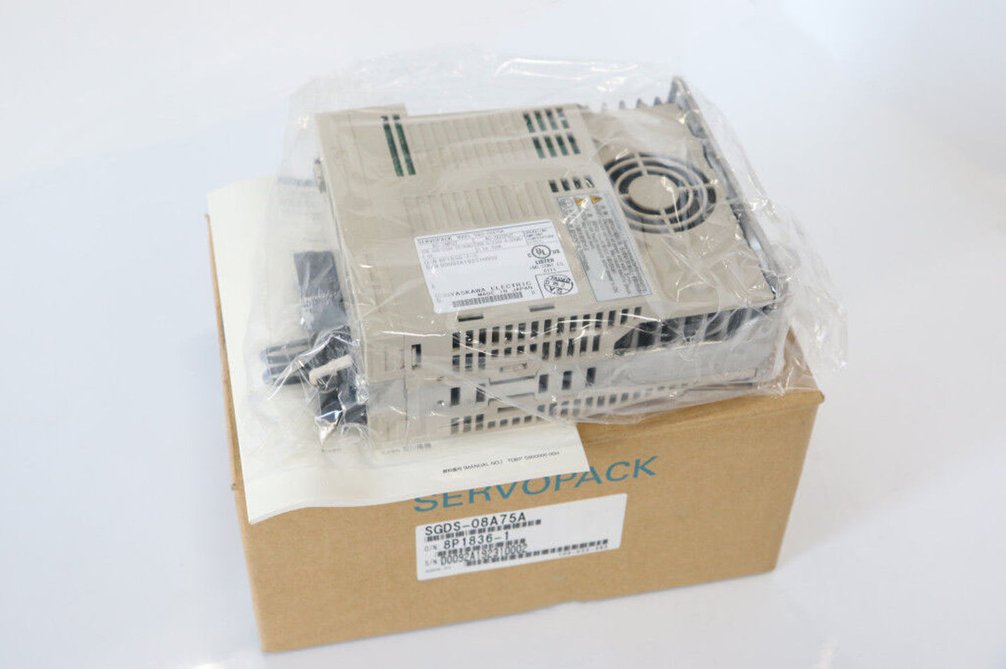 1PC Mitsubishi MR-J2S-100A Servoantrieb 1KW 5AMP 200-230V 50/60HZ 6AMP 170V 360HZ MRJ2S100A Servoantrieb Neuer In-Box-Schnellvertrieb mit einem Jahr Garantie