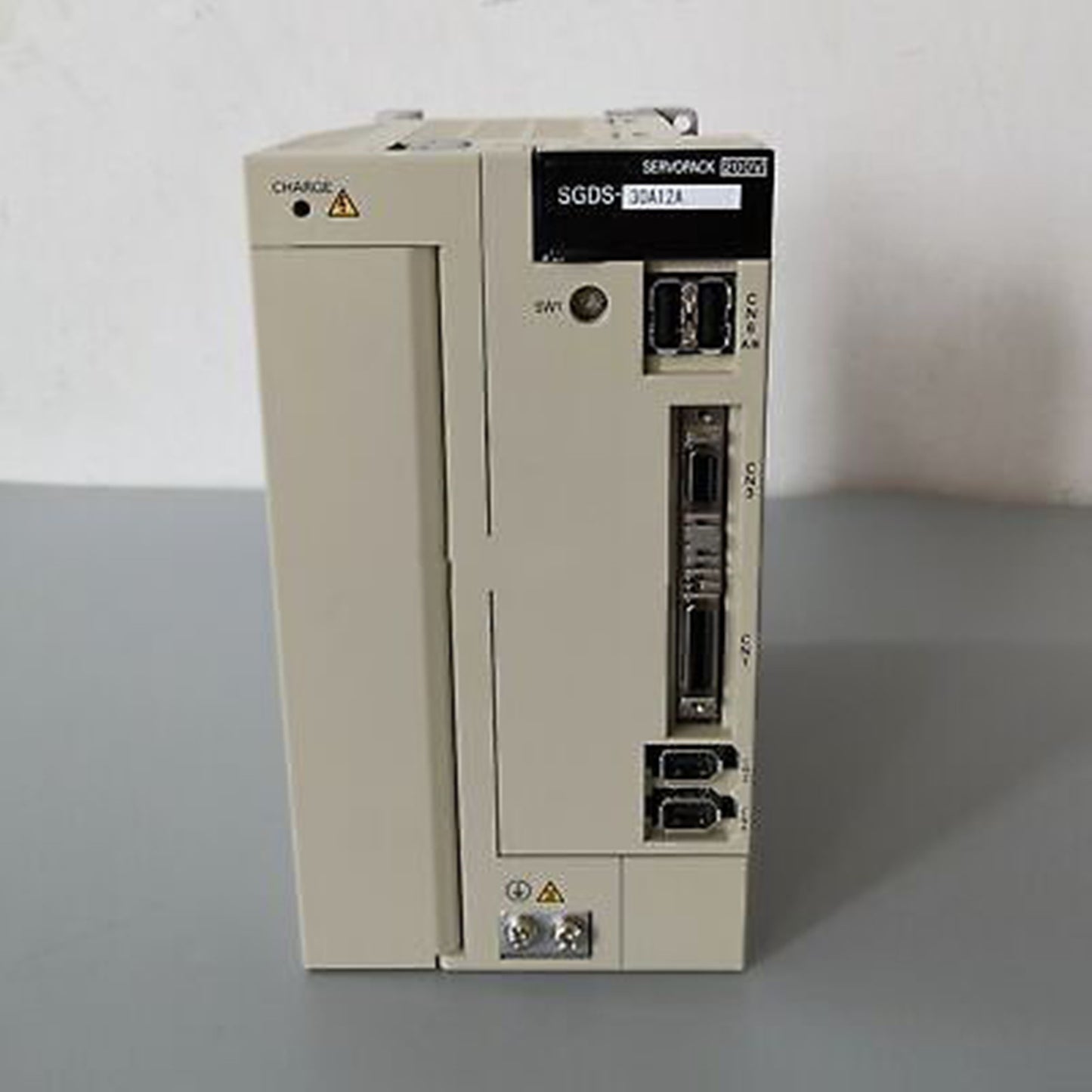 New Yaskawa SGDS-30A12A Servo Drive Fast Ship