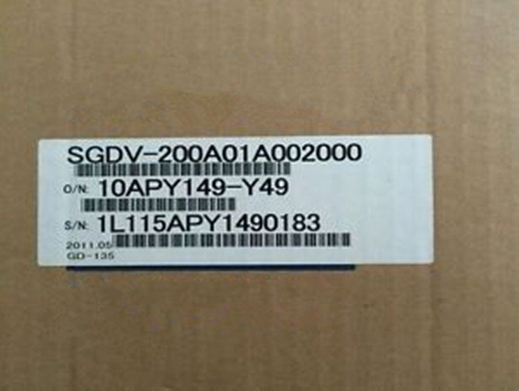 محرك سيرفو جديد Yaskawa SGDV-200A01A002000 شحن سريع