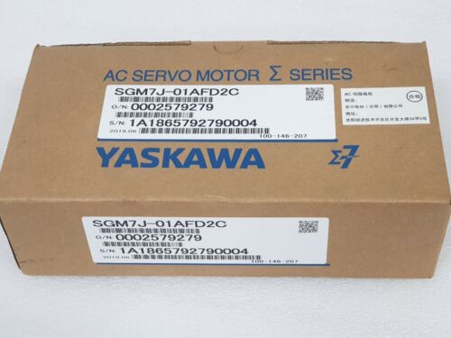 1PC Neuer Yaskawa SGM7J-01AFD2C Servomotor SGM7J01AFD2C Schnelles Schiff