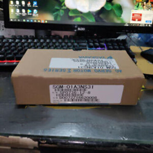 1 STÜCK Neuer Yaskawa SGM-01A3NS31 Servomotor SGM01A3NS31 Über DHL 