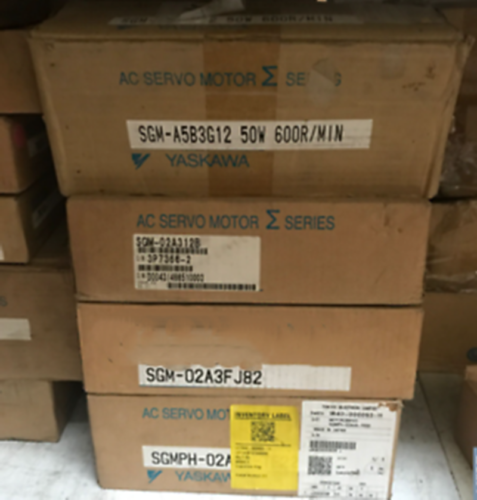 1PC Neuer Yaskawa SGM-02A3FJ82 Servomotor SGM02A3FJ82 Schnelles Schiff Ein Jahr Garantie 