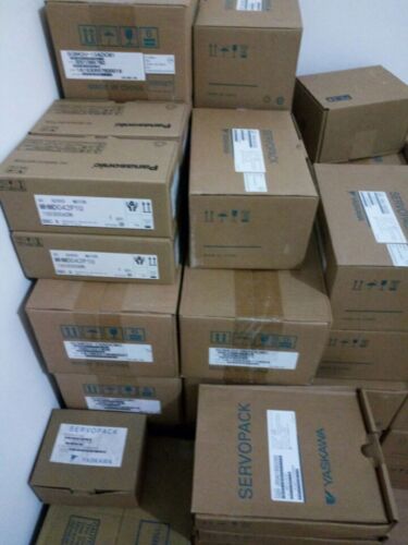 1PC New Yaskawa SGMS-20A6AB Servo Motor SGMS20A6AB Via Fedex/DHL