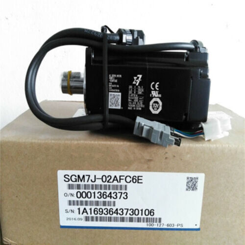 1PC Neuer Yaskawa SGM7J-02AFC6E Servomotor SGM7J02AFC6E Schnelles Schiff 