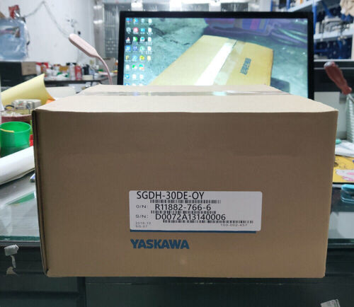 1 STÜCK Neuer Servoantrieb Yaskawa SGDH-30DE-OY SGDH30DEOY Über Fedex/DHL