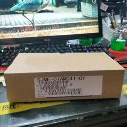 1PC Neuer Yaskawa SJME-01AMC41-OY Servomotor SJME01AMC41OY Schnelles Schiff