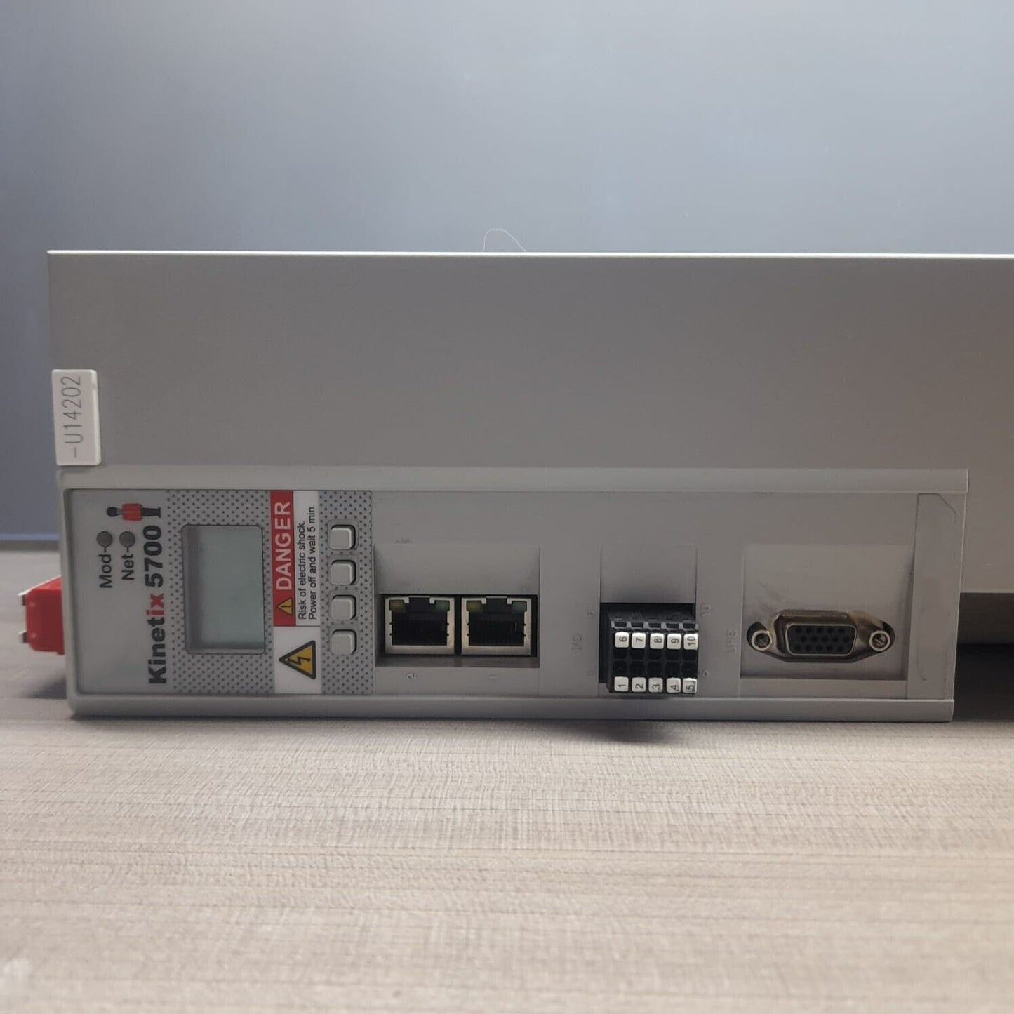 1PC Allen Bradley 2098-DSD-010 Servoverstärker Ultra 3000 DIGITAL 1KW 5/15 AMPERE 100/240 VAC 12/24 VDC Versorgung 50/60 HZ Neues In-Box-Schnellschiff mit einem Jahr Garantie Fedex/DHL/UPS