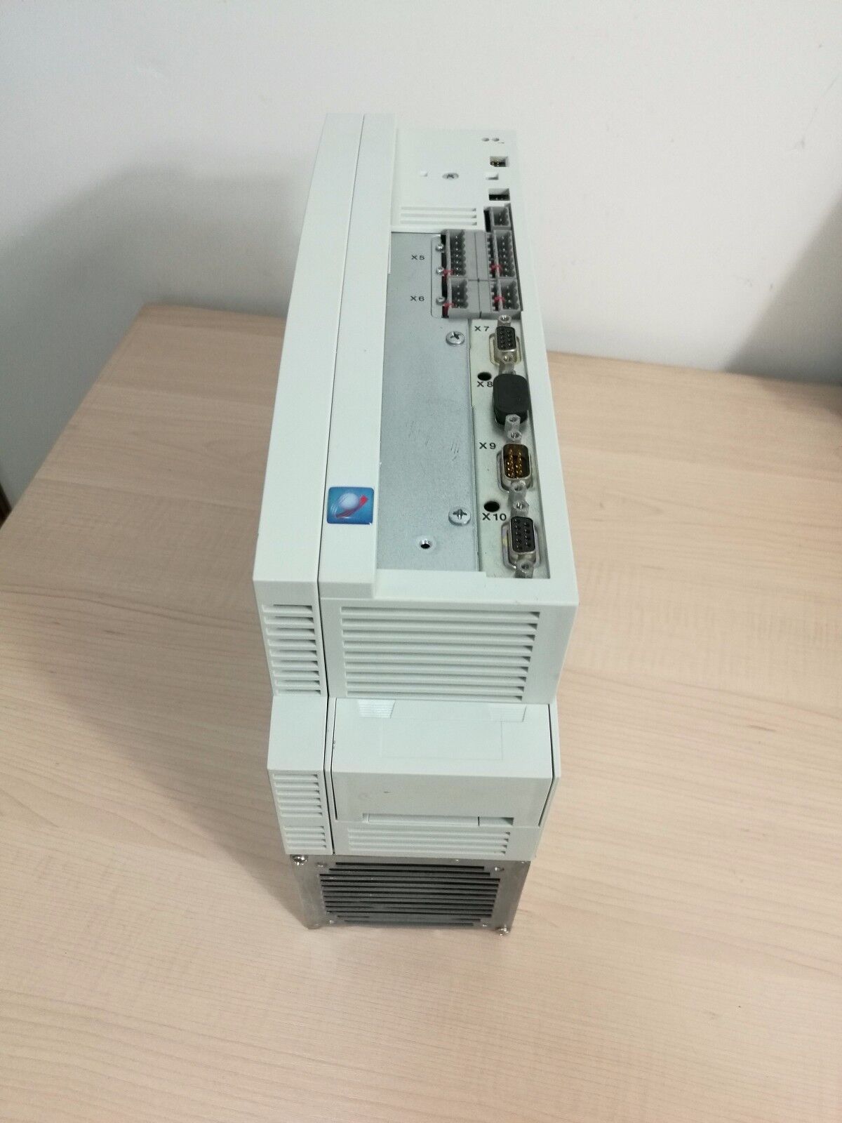 عاكس LENZE EVS9324-ES الجديد