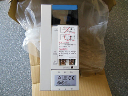 1PC Mitsubishi MR-J2S-100B SERVOVERSTÄRKER 1KW 5/6AMP 3PHASE 200/230VAC SSCNET 50/60HZ MRJ2S100B Servoverstärker Neuer In-Box-Schnellversand mit einem Jahr Garantie